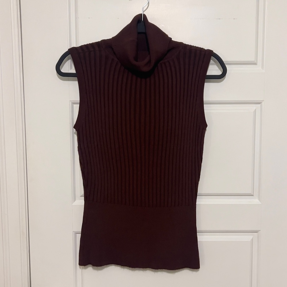 Sleeveless Turtleneck Knit Top in Chocolate Brown